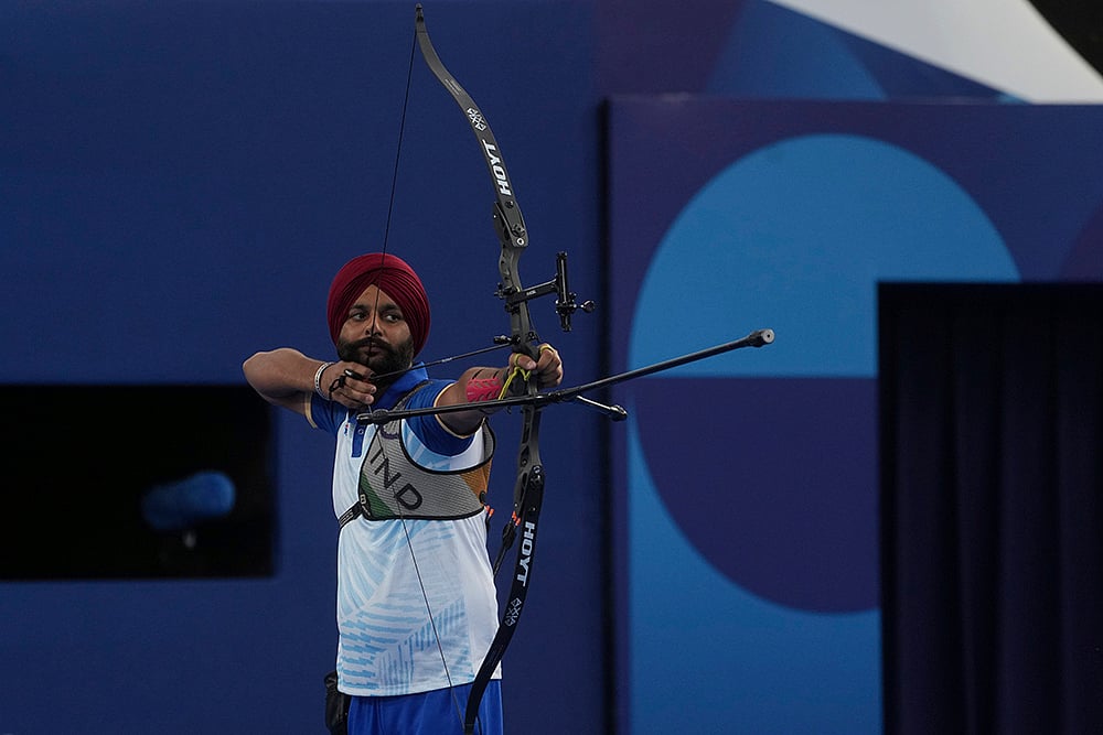 | Photo: AP/Thibault Camus : 2024 Paralympic Games Archery: Harvinder Singh competes in the men's Individual Recurve Open